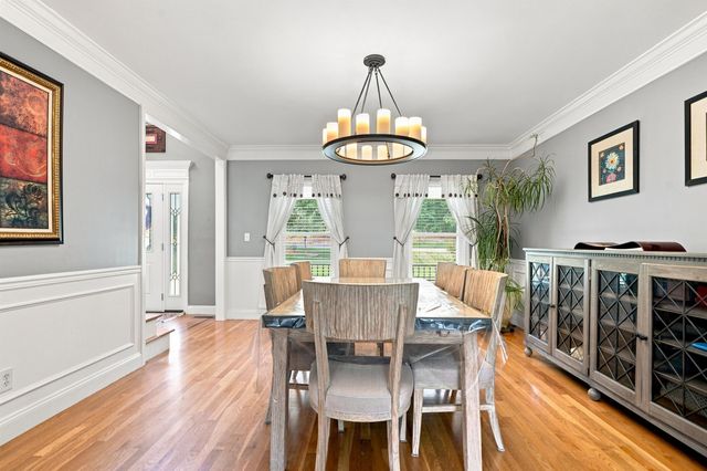 17 McAfee Farm Road, Bedford, NH 03110