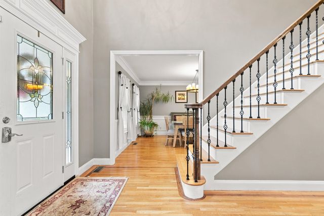 17 McAfee Farm Road, Bedford, NH 03110