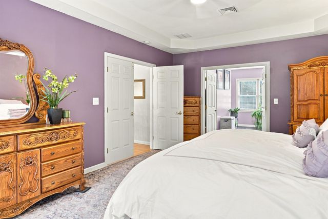 17 McAfee Farm Road, Bedford, NH 03110