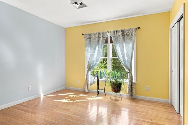 17 McAfee Farm Road, Bedford, NH 03110