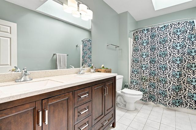 17 McAfee Farm Road, Bedford, NH 03110