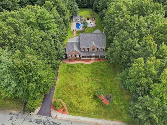 17 McAfee Farm Road, Bedford, NH 03110