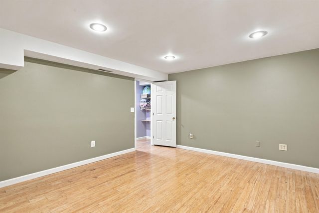 17 McAfee Farm Road, Bedford, NH 03110