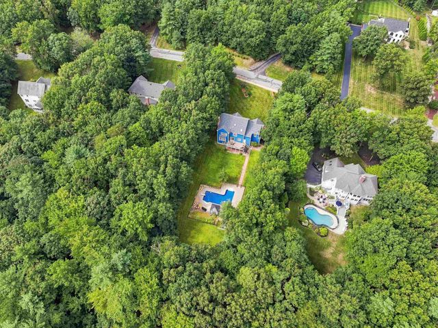 17 McAfee Farm Road, Bedford, NH 03110