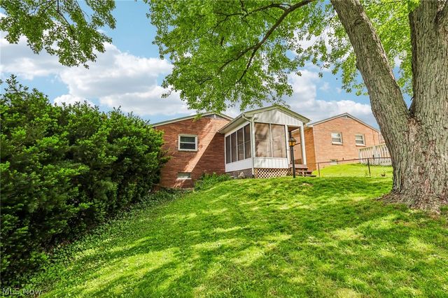 322 E Cassell Avenue, Barberton, OH 44203