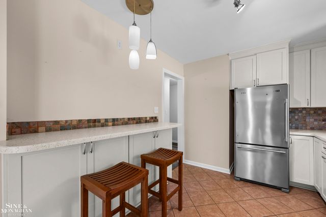 306 Ridge Road, Grosse Pointe Farms, MI 48236