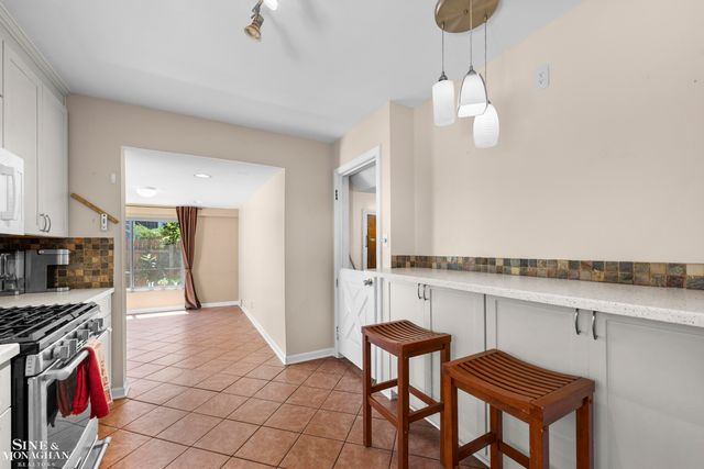 306 Ridge Road, Grosse Pointe Farms, MI 48236