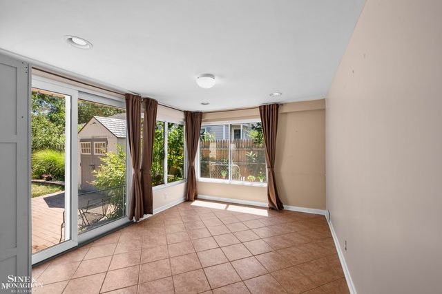 306 Ridge Road, Grosse Pointe Farms, MI 48236