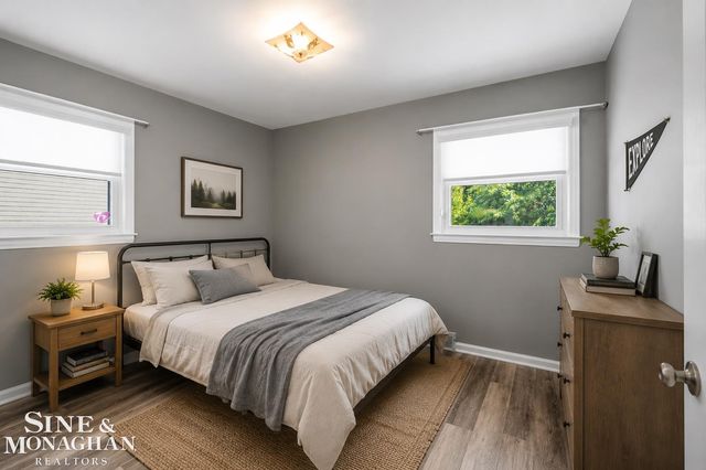 306 Ridge Road, Grosse Pointe Farms, MI 48236