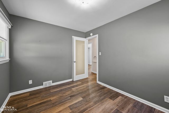 306 Ridge Road, Grosse Pointe Farms, MI 48236