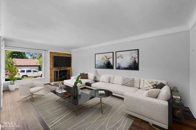 306 Ridge Road, Grosse Pointe Farms, MI 48236