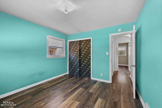 306 Ridge Road, Grosse Pointe Farms, MI 48236
