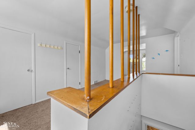 306 Ridge Road, Grosse Pointe Farms, MI 48236