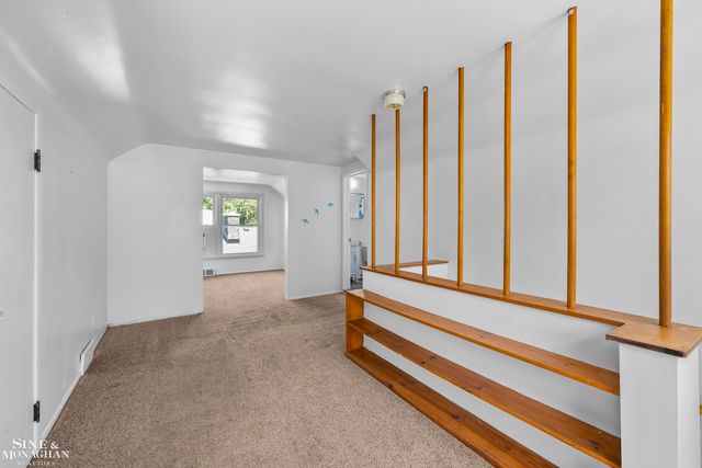 306 Ridge Road, Grosse Pointe Farms, MI 48236