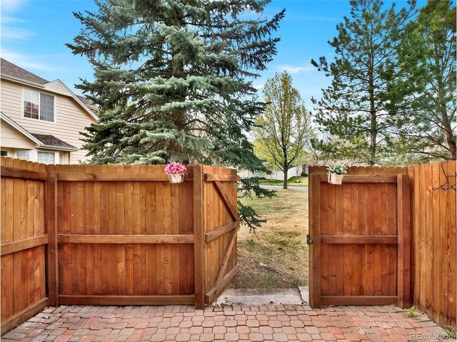 9186 W Phillips Dr, Littleton, CO 80128