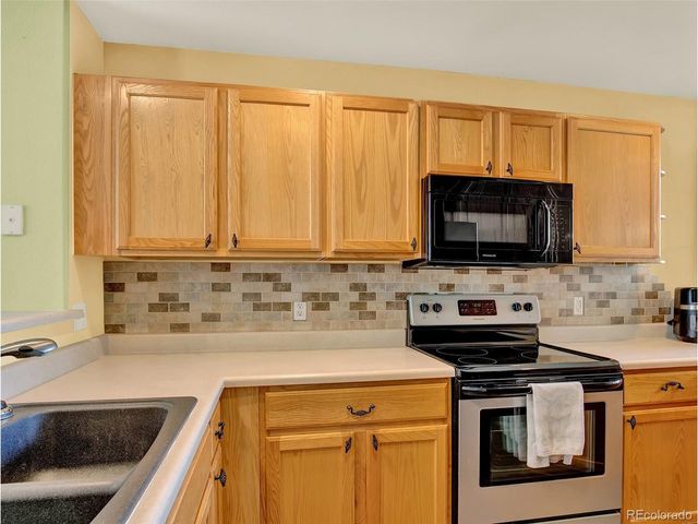 9186 W Phillips Dr, Littleton, CO 80128