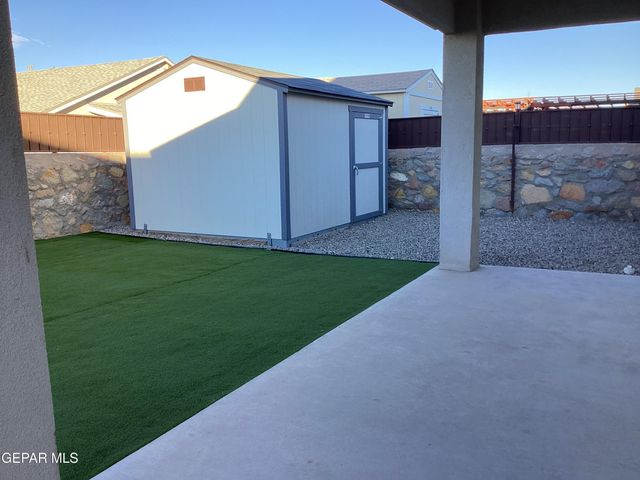 1087 Brass Hill Avenue, Sunland Park, NM 88063