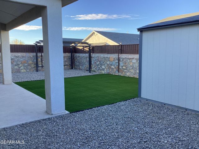 1087 Brass Hill Avenue, Sunland Park, NM 88063