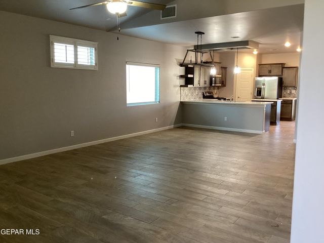 1087 Brass Hill Avenue, Sunland Park, NM 88063