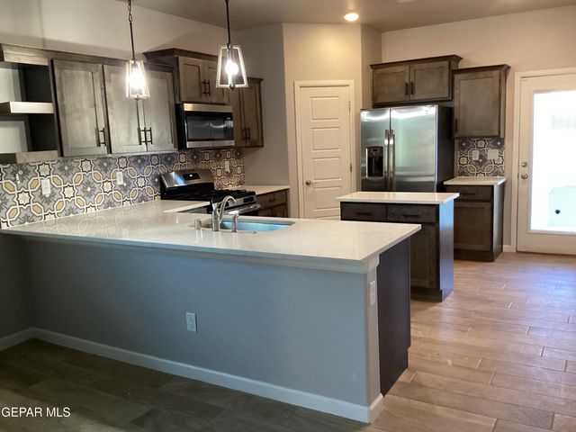 1087 Brass Hill Avenue, Sunland Park, NM 88063