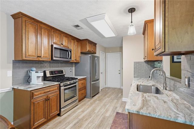 1600 Eagle Drive, Woodstock, GA 30189