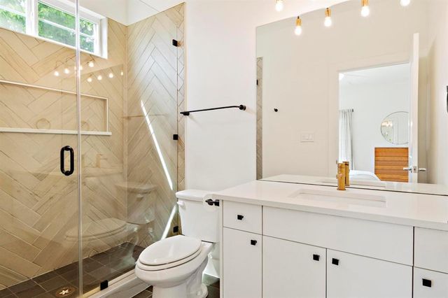911 Stobaugh ST 2, Austin, TX 78757