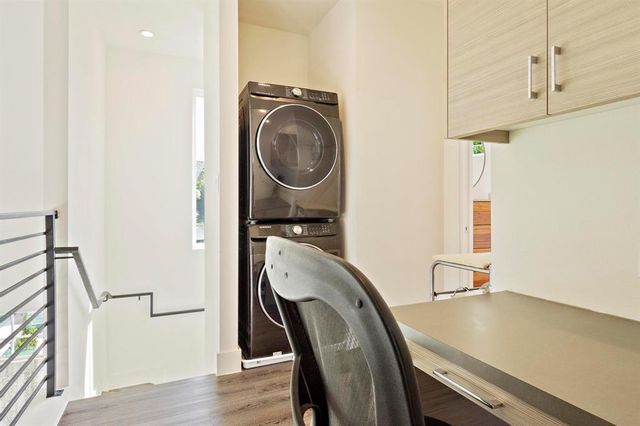 911 Stobaugh ST 2, Austin, TX 78757