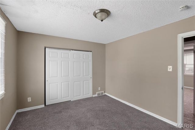 25 Barcelona Avenue, St Louis, MO 63138
