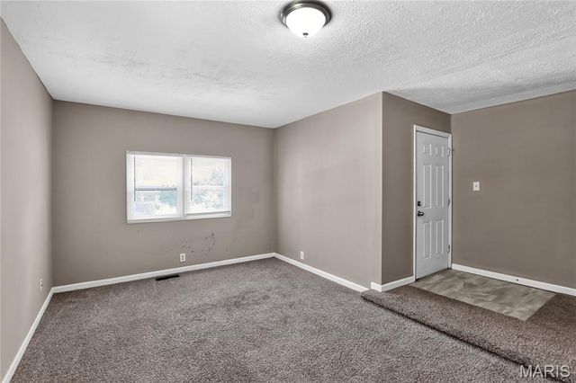 25 Barcelona Avenue, St Louis, MO 63138