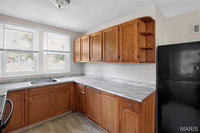 25 Barcelona Avenue, St Louis, MO 63138