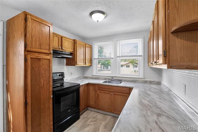 25 Barcelona Avenue, St Louis, MO 63138