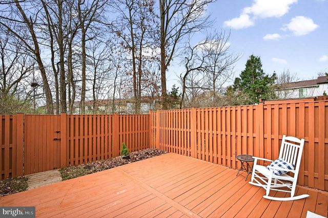 1660 SIERRA WOODS DR, Reston, VA 20194