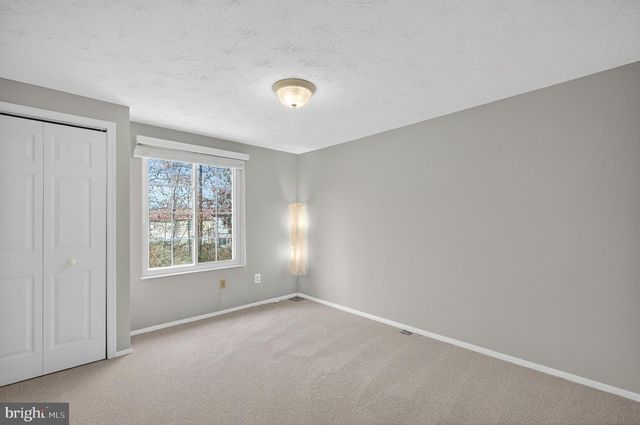 1660 SIERRA WOODS DR, Reston, VA 20194