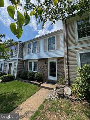 1660 SIERRA WOODS DR, Reston, VA 20194