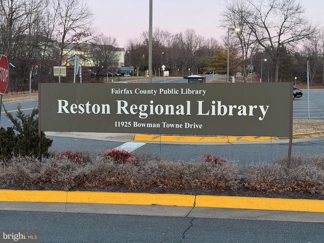 1660 SIERRA WOODS DR, Reston, VA 20194