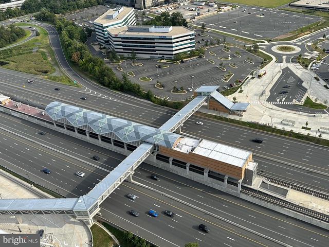 1660 SIERRA WOODS DR, Reston, VA 20194