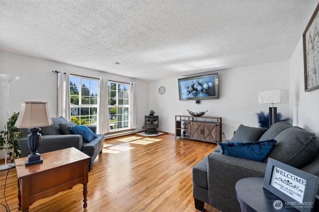 15410 24th Avenue E, Tacoma, WA 98445