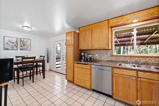 15410 24th Avenue E, Tacoma, WA 98445