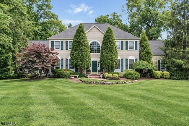 1 Maxwell Ct, Raritan Twp., NJ 08822