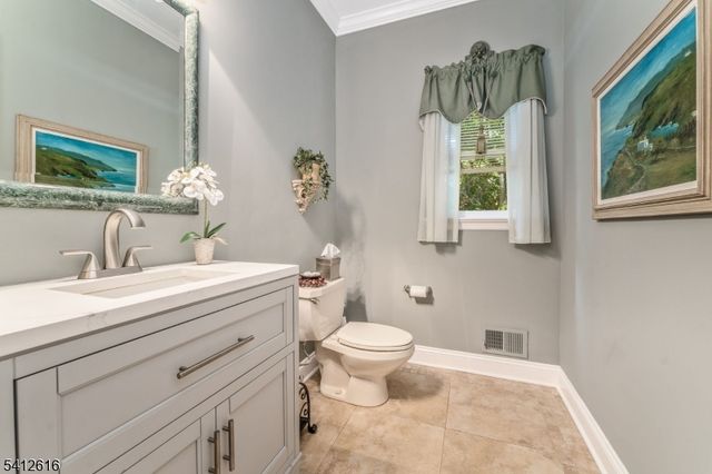 1 Maxwell Ct, Raritan Twp., NJ 08822