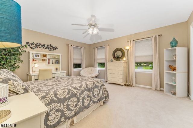 1 Maxwell Ct, Raritan Twp., NJ 08822