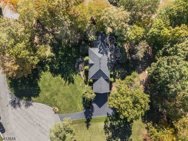 1 Maxwell Ct, Raritan Twp., NJ 08822