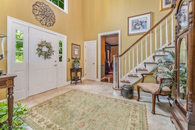 1 Maxwell Ct, Raritan Twp., NJ 08822