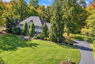 1 Maxwell Ct, Raritan Twp., NJ 08822