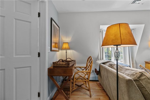 99 Coggeshall Avenue 2, Newport, RI 02840