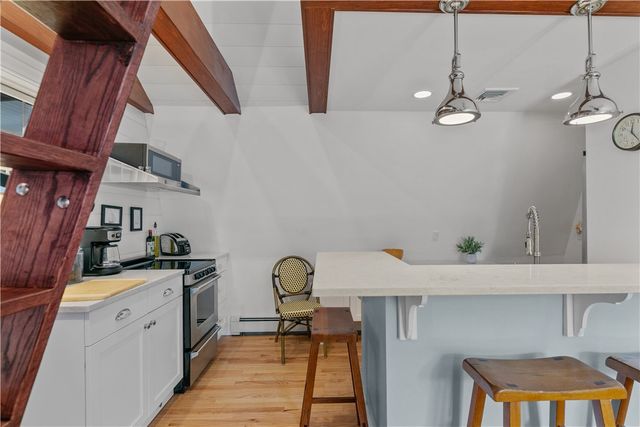 99 Coggeshall Avenue 2, Newport, RI 02840