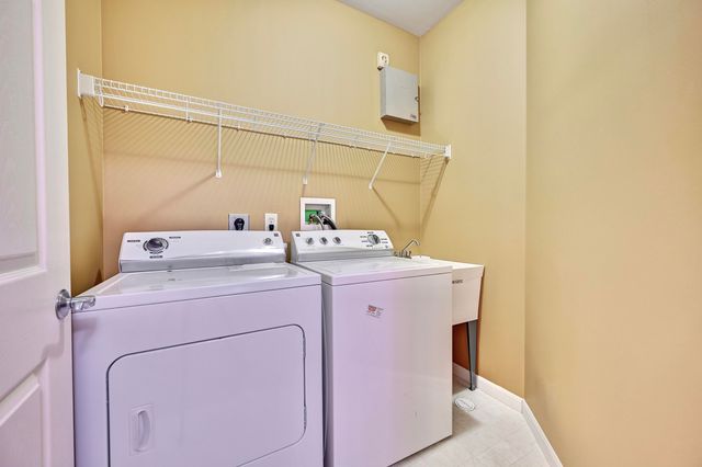 458 Pinnacle Way, Ludlow, KY 41016