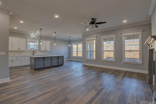 9717 Cliffside Drive, Sherwood, AR 72120