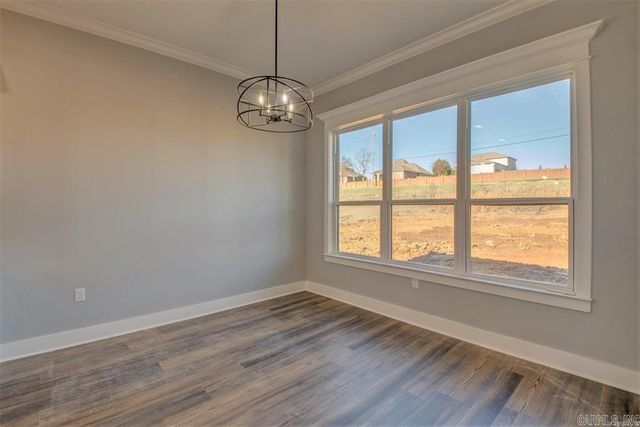 9717 Cliffside Drive, Sherwood, AR 72120