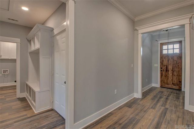 9717 Cliffside Drive, Sherwood, AR 72120